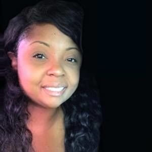 Meet your Posher, Cassandra